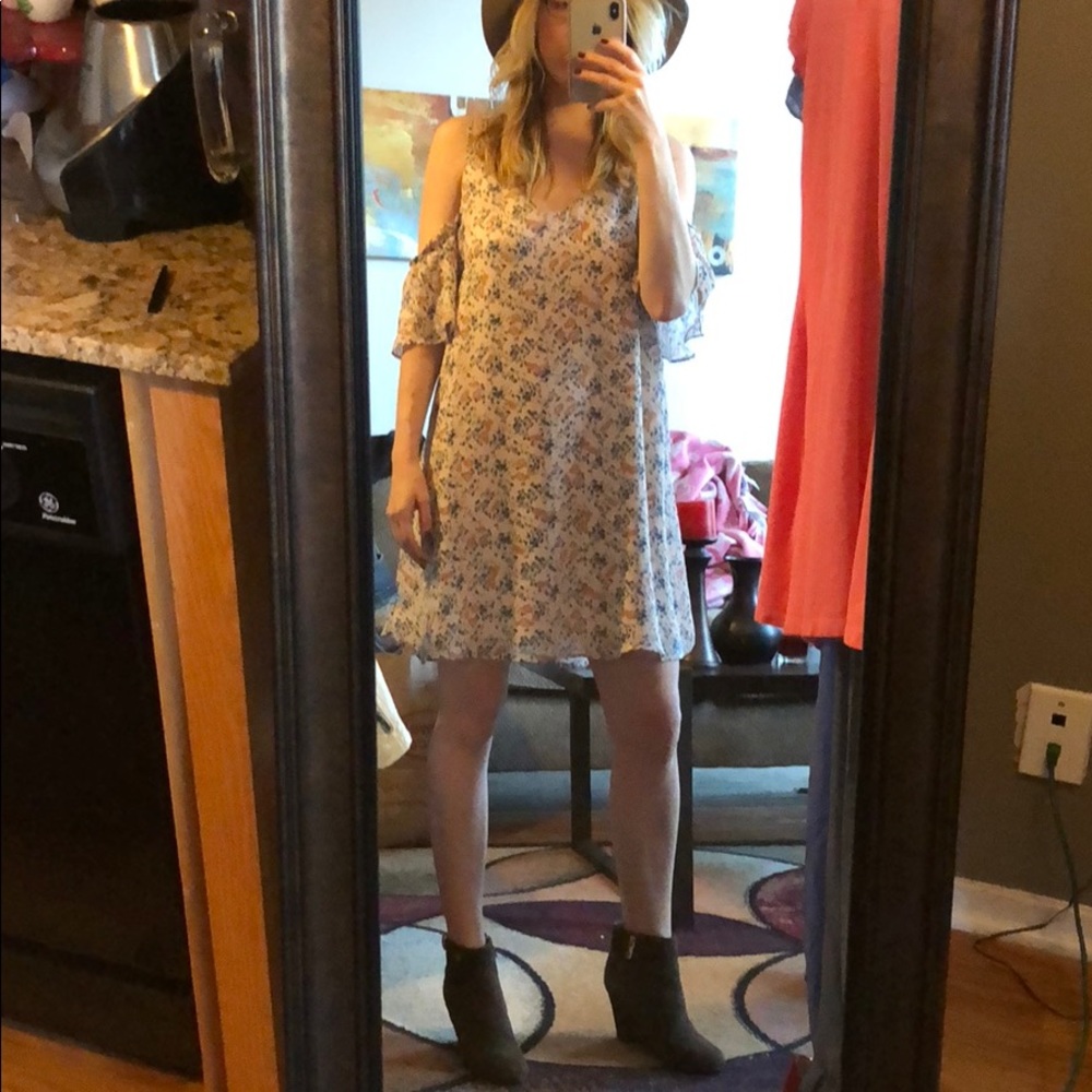 Open shoulder spring dress